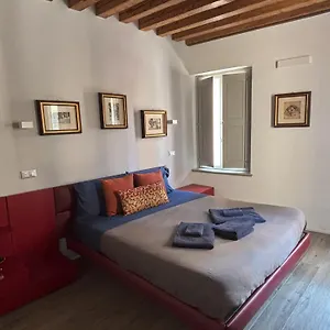 The Lovers Appartement